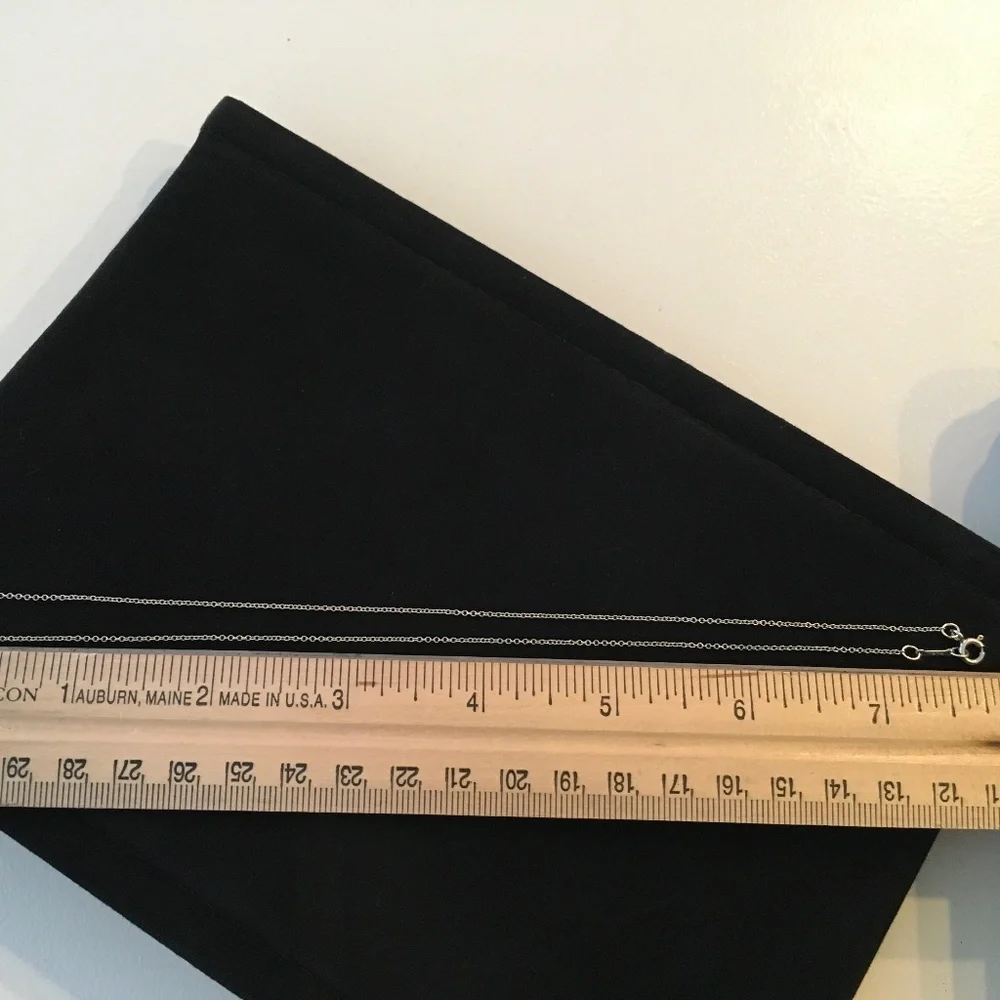 Tiffany & Co. excellent pre